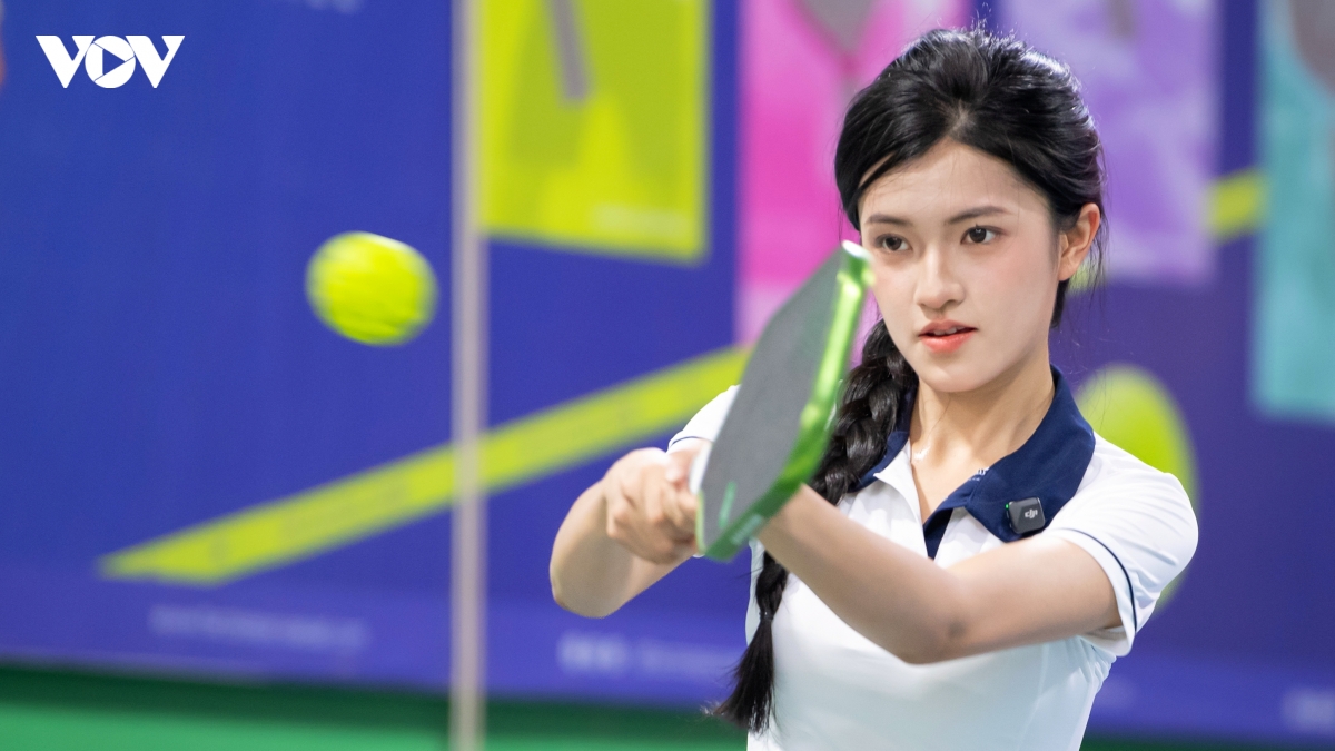 Nhập môn Pickleball: Hướng dẫn kỹ thuật Swing Volley 2 tay Backhand